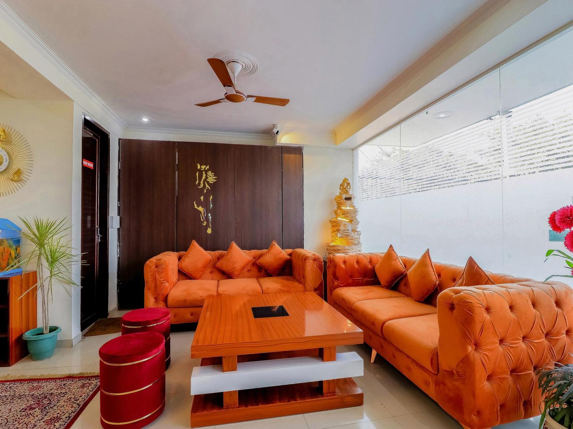 Treebo Rejoice 52 - 3Km From Huda City Metro Station Badshahpur Exterior photo