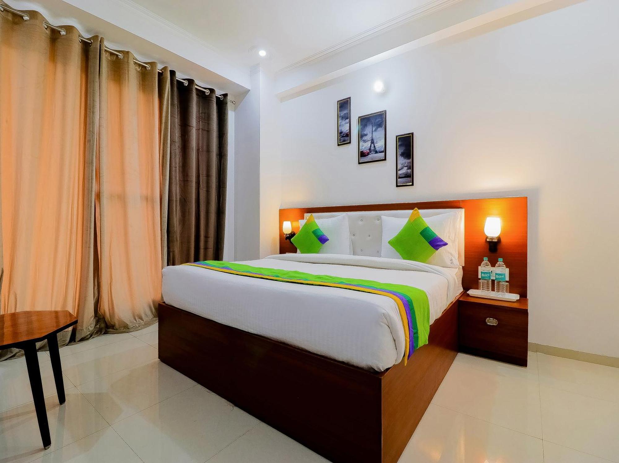 Treebo Rejoice 52 - 3Km From Huda City Metro Station Badshahpur Exterior photo