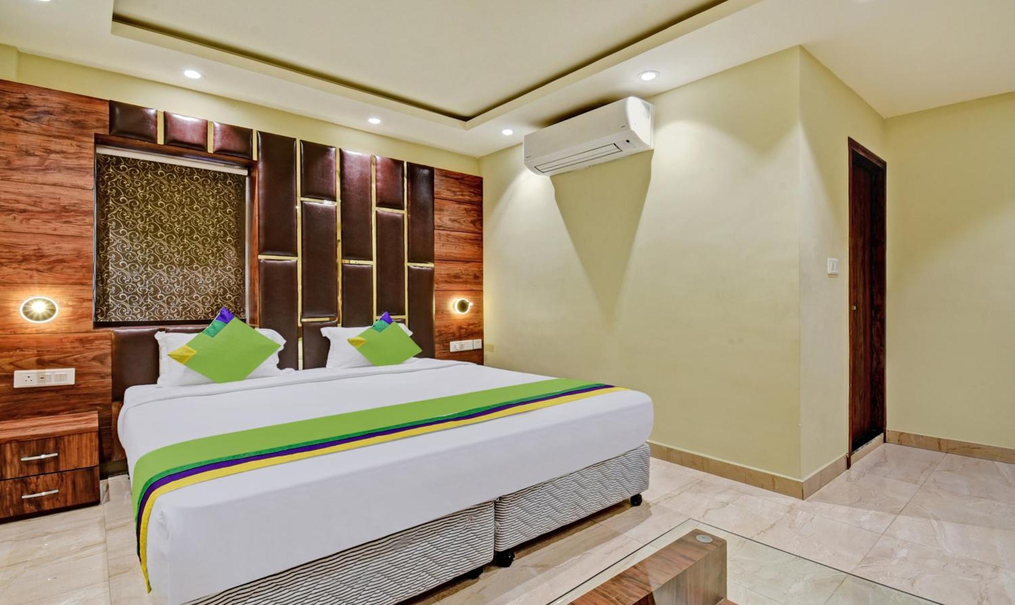 Treebo Rejoice 52 - 3Km From Huda City Metro Station Badshahpur Exterior photo